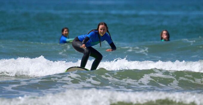 Lisbon: Come Try Our Surf Lesson in Costa Da Caparica - Preparing for the Lesson