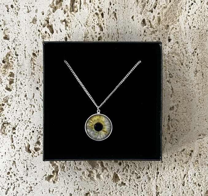 Lisbon - Creation of Necklaces From Your Iris - Delivery and Shipping Details