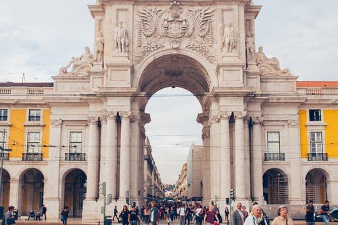 Lisbon Cruise With Dolphin Watching - Positive Experiences
