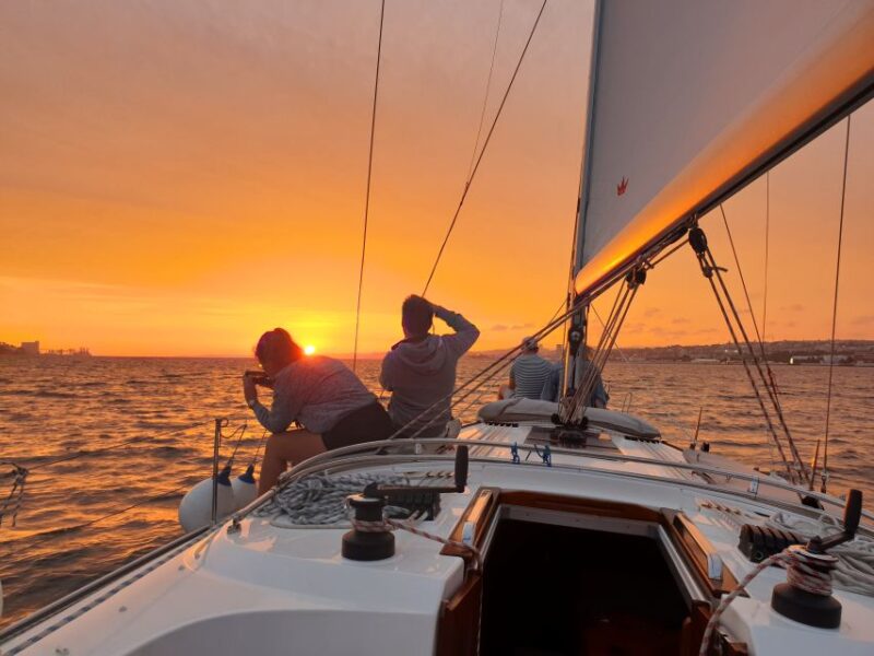 Lisbon: Day, Afternoon, or Sunset Boat Cruise With Wine - Customer Ratings and Feedback