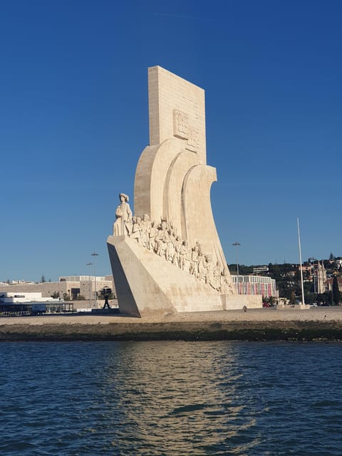 LISBON: DELUXE VIEW FROM THE HEIGHTS - FULL DAY TOUR BY CAR - Pickup & Initial Exploration