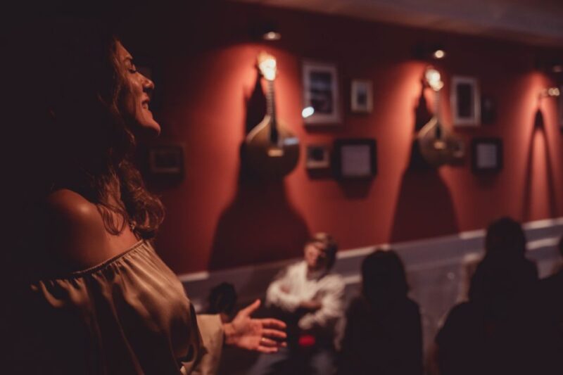 Lisbon: Evening Intimate Live Fado Music Show With Port Wine - Performance Details