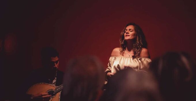 Lisbon: Evening Intimate Live Fado Music Show With Port Wine - Discovering Fados Traditions