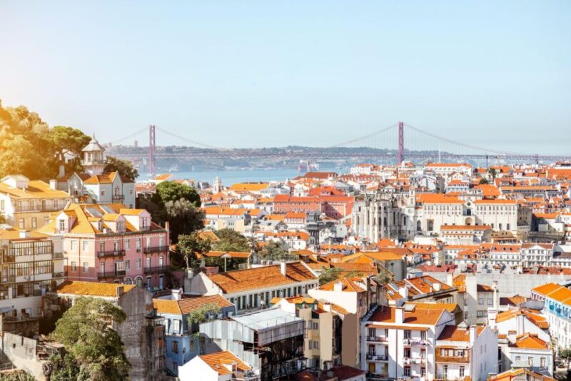 Lisbon: Express Walk With a Local in 60 Minutes - Booking Information