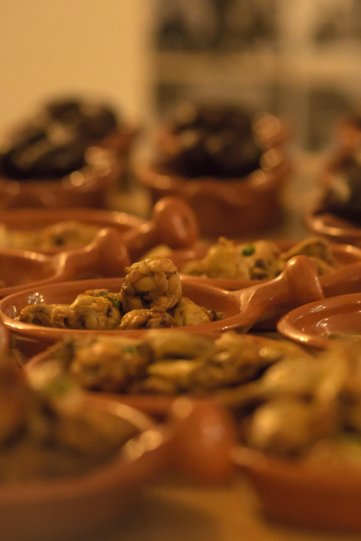 Lisbon: Fado Night With Dinner in Ancient Fado House - Venue Highlights