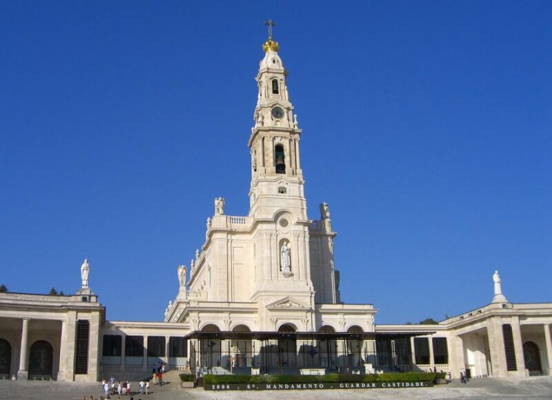 Lisbon: Fatima, Aljustrel, Nazare, and Obidos All Day Trip - Key Points