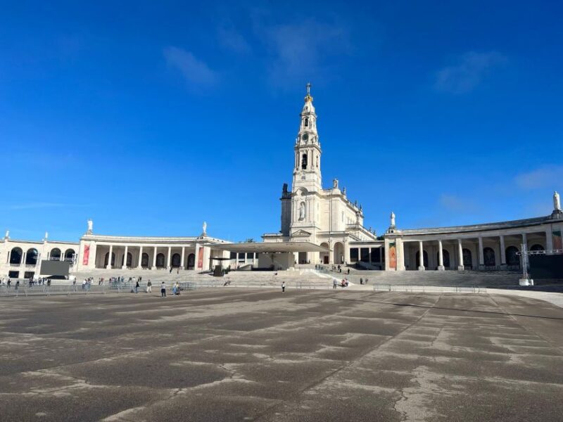 Lisbon: Fatima, Aljustrel, Nazare, and Obidos All Day Trip - Fatima