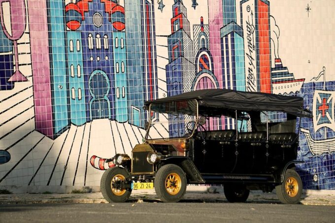 Lisbon: Food and Wine Tasting 4-Hours Tuk Tuk Tour - Customer Feedback and Ratings