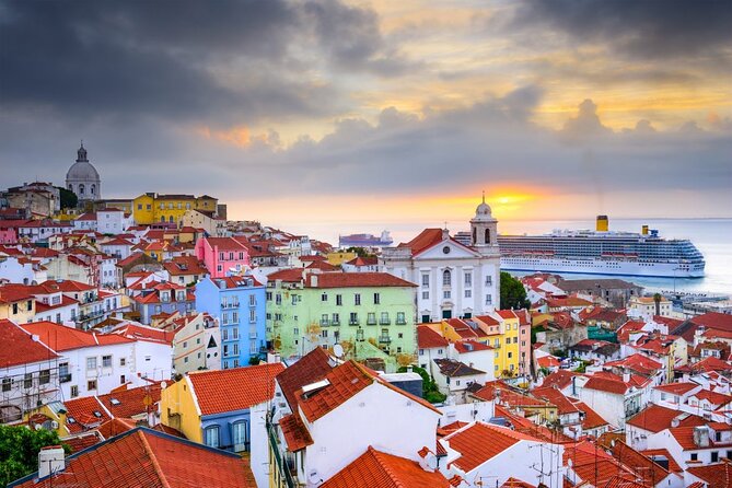 Lisbon Full-Day Group Tour - Praca Do Comercio