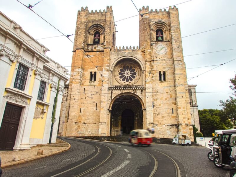 LISBON GRAND EXPERIENCE Tuktuk Tour in German - Customer Feedback
