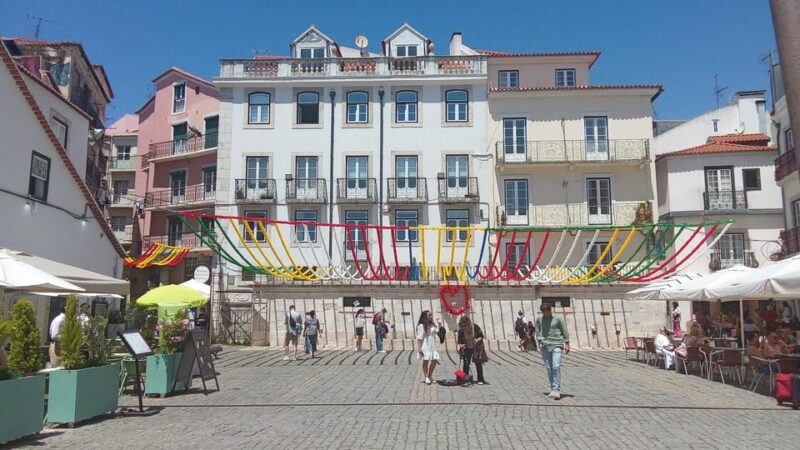 Lisbon: Guided Local Tour in the Oldest Part of the City - Key Points