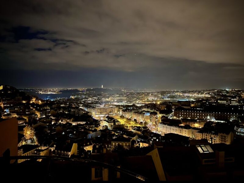 Lisbon: Guided Nighttime Electric Bike Tour - Ambiance and Atmosphere