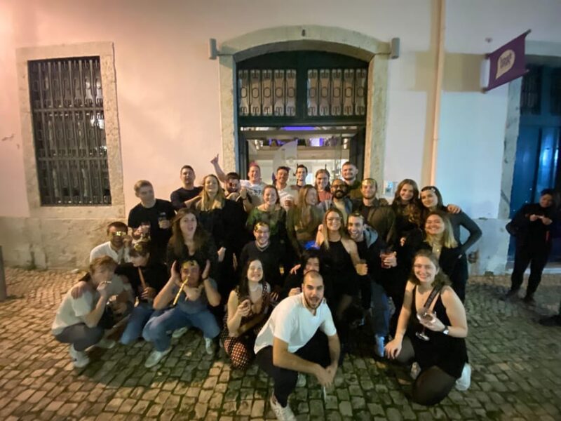 Lisbon: Guided Pub Crawl, Unlimited Drinks & VIP Club Entry - Key Points