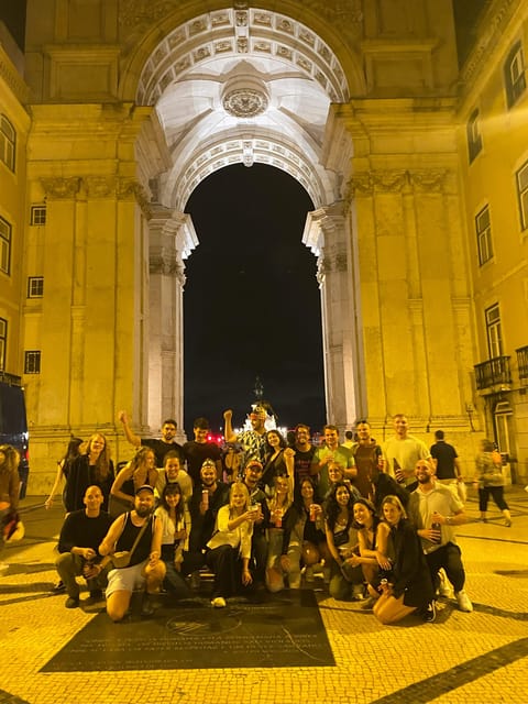 Lisbon: Guided Pub Crawl, Unlimited Drinks & VIP Club Entry - Meeting New People and Dancing