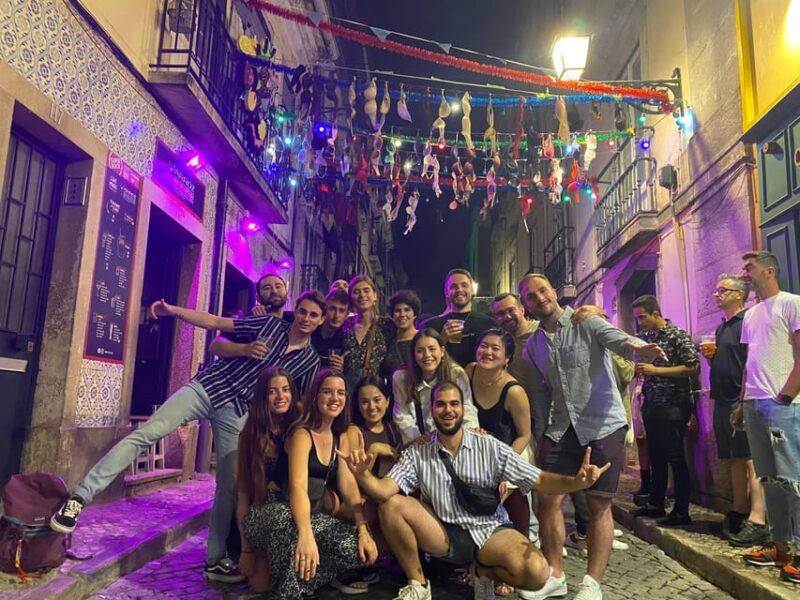 Lisbon: Guided Pub Crawl, Unlimited Drinks & VIP Club Entry - Key Points