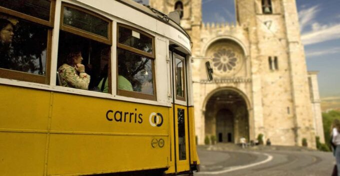 Lisbon: Half-Day Guided Sightseeing Tour by Tuk Tuk - Tuk Tuk Sightseeing Experience