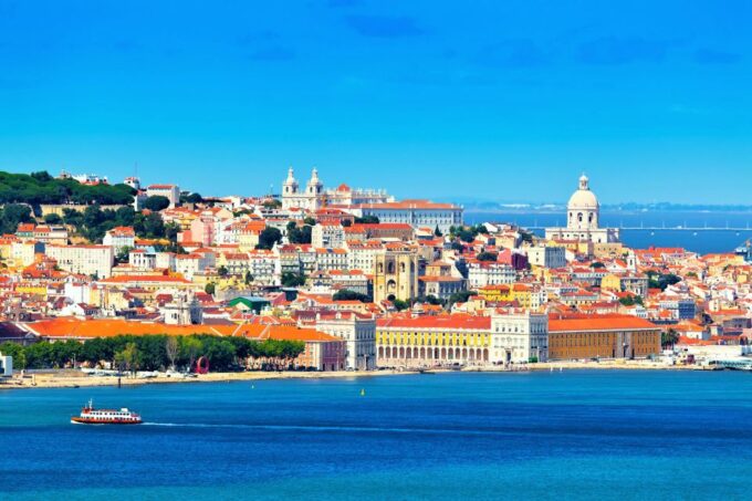 Lisbon: Highlights Tour of Lisbon, Sintra, and Cascais - Coastal and Mountain Routes