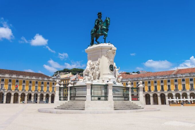 Lisbon: Hills Red Tram Tour by Tram 28 Route 24-Hour Ticket - Why Choose This Tour