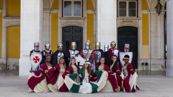 Lisbon: Historical Show of Portugal With Dinner Included - Inclusive Details
