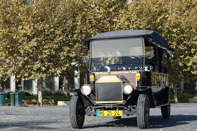 Lisbon Historical Vintage Tour: Lisbon - Belém - Visiting Chiado and Bairro Alto