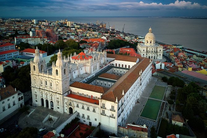 Lisbon Historical Vintage Tour: Typical Lisbon - Meeting and Pickup