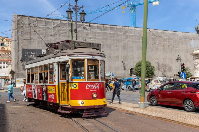 Lisbon: History, Stories and Lifestyle Walking Tour - Highlights of the Tour