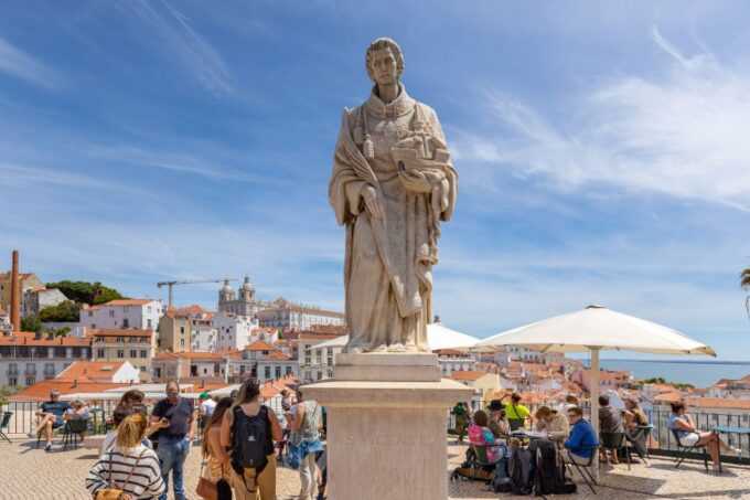 Lisbon: History, Stories and Lifestyle Walking Tour - Tour Languages