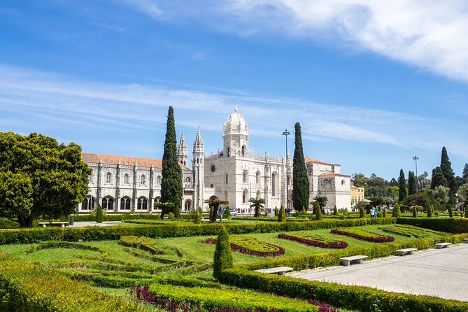 Lisbon Hop-On Hop-Off Bus Tour and River Cruise - Yellow Boat Tour