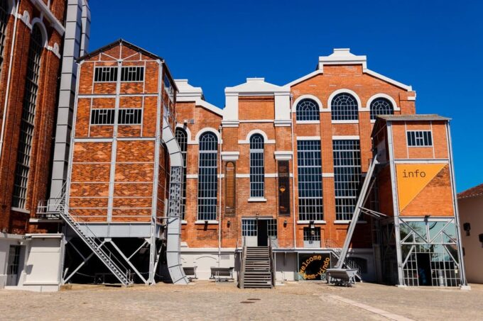 Lisbon: MAAT Gallery and MAAT Central Architecture Tour - Tour Logistics