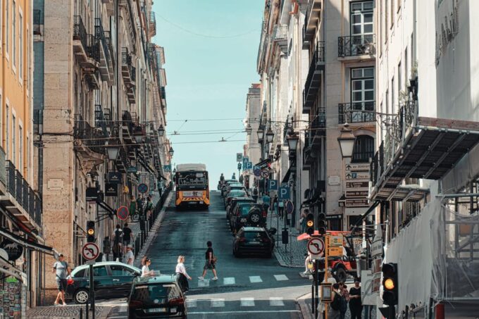 Lisbon: Magical-Mystery-Walkingtour for Photographer - Meeting Point and Requirements