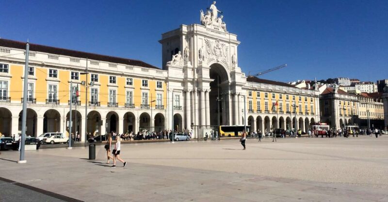 Lisbon: Old Quarter Highlights Tour - Meeting Point and Cancellation