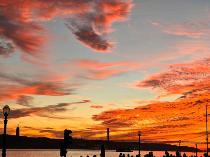 Lisbon: Old Town and Belem Tuk Tuk Tour 3hours - Discovering Culture and History