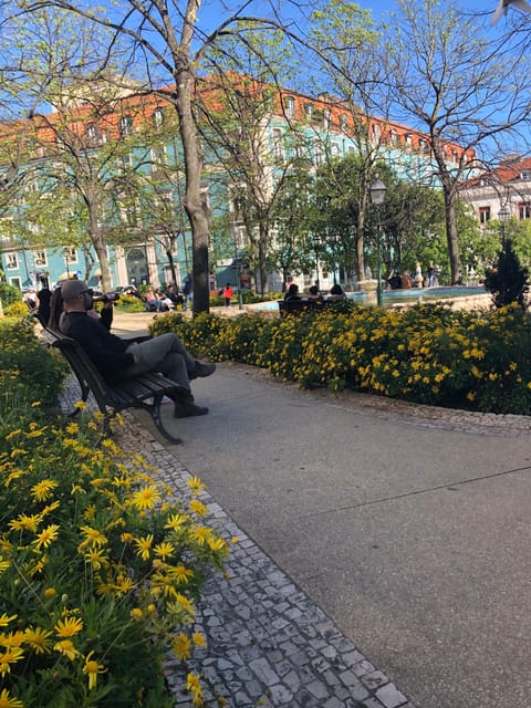 Lisbon: Old Town and Chiado Vintage Car Tour - Private Group Experience