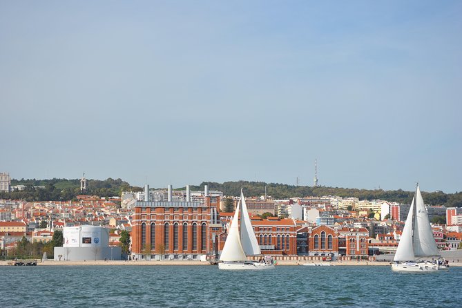 Lisbon Old Town Sailng Cruise With a Drink- 2h Small Group Tour - Meeting Point and Pickup