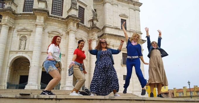 Lisbon Old Town With Street Art Highlights - Tuk Tuk Journey