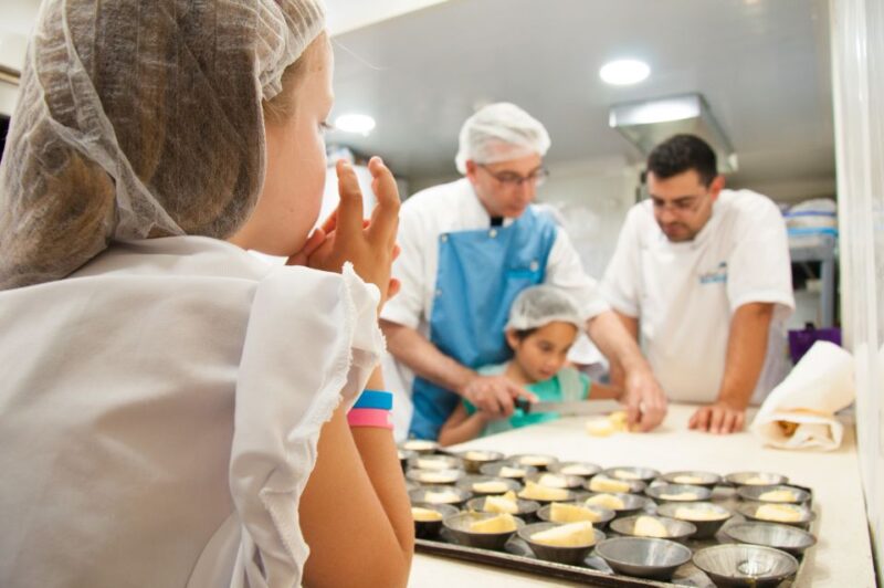 Lisbon: Pastel De Nata Masterclass at a Real Bakery - Hands-On Pastel De Nata Making