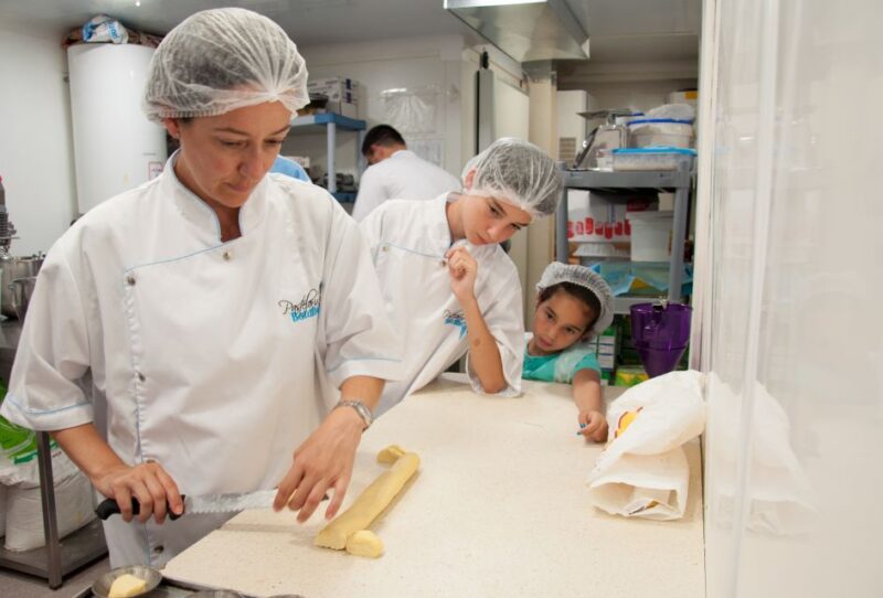 Lisbon: Pastel De Nata Masterclass at a Real Bakery - Tasting and Enjoying the Pastries