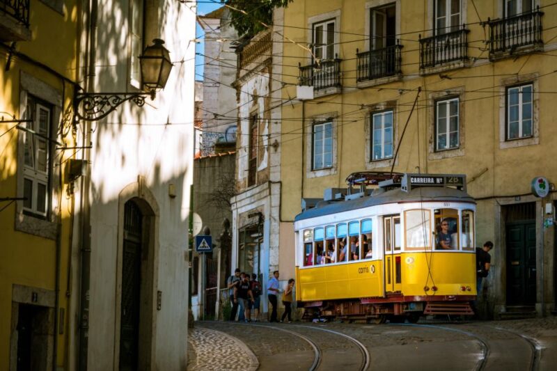 Lisbon Photography Walk With a Local - Meeting Point