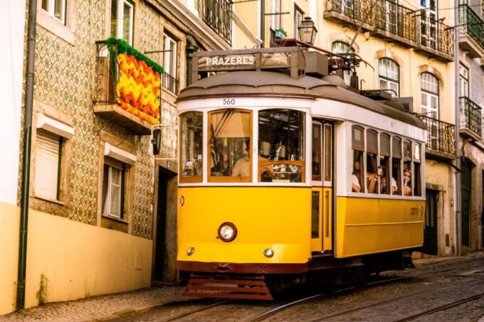 Lisbon Photography Walk With a Local - Important Recommendations