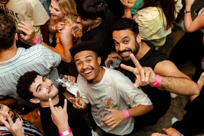 Lisbon Pink Street Pubcrawl: 1h Open Bar, Shots,VIP Club Entry - Cancellation Policy