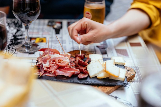 Lisbon Private Food Walking Tour With Locals: 6 or 10 Tastings - Panoramic City Vistas