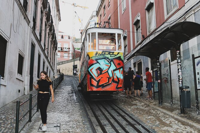 Lisbon Private Layover Tour: Main Must-See Sites With a Friendly Local Guide - Booking Details and Requirements