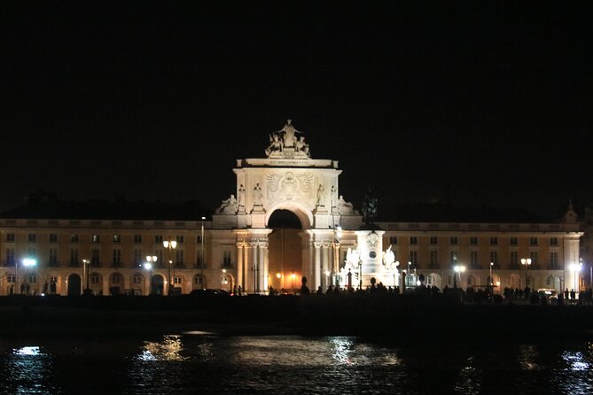 Lisbon Private Luxury Boat Tour With Welcome Drink - Nearby Attractions and Sights