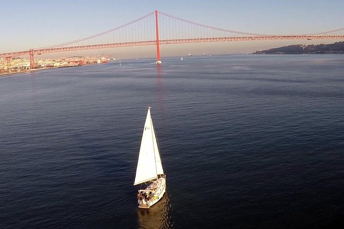 Lisbon Private Sailing Cruise, Drink Included (Options: 2h, 3h, 4h, 6h or 8h) - Sail to Cascais