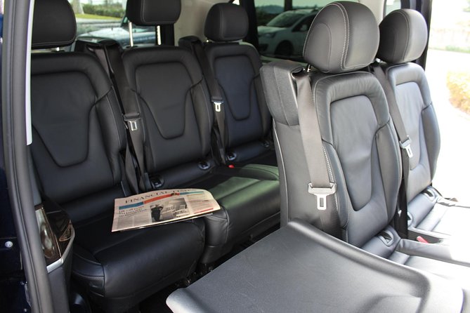 Lisbon Private Transfer to Airport Departures - Pickup and Drop-off