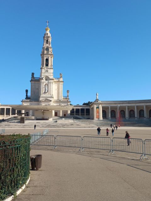 Lisbon: Private Transfer to Fátima - Scenic Portuguese Countryside