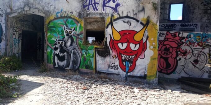 Lisbon: Private Tuk-Tuk Street Art Tour for 2,5 Hours - Frequently Asked Questions