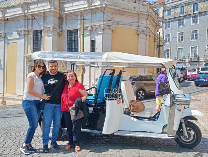 Lisbon: Private Tuk Tuk Tour Historical Old City Sightseeing - Tuk Tuk Tour Attractions