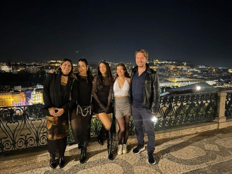 Lisbon Pub-Crawl: 1h of Open Bar, Shots and VIP Club Entry - Itinerary Highlights