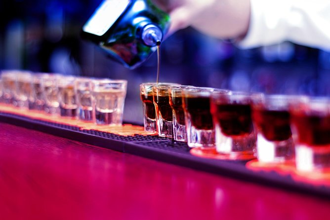 Lisbon Pub Crawl - Included Features
